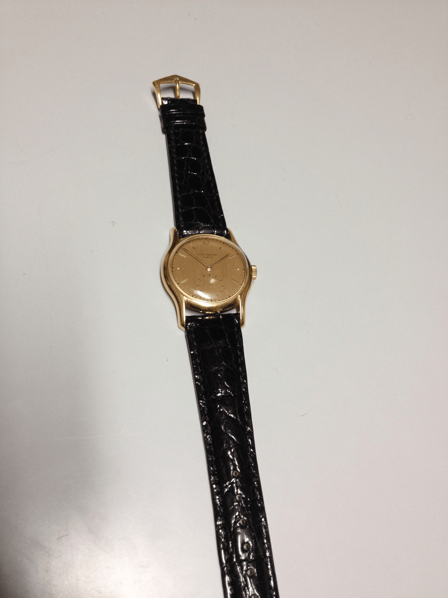 Patek Philippe Calatrava Ref: 2406 in Pink gold. Circa: 1950.