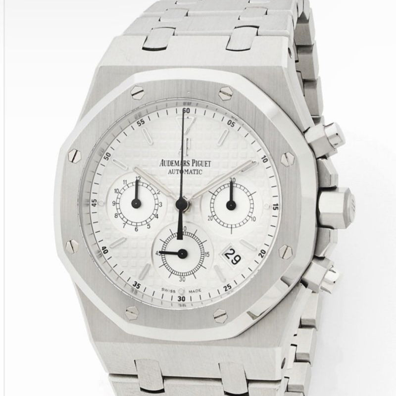 udemars Piguet Royal Oak 26300ST “Kasparov Chronograph,” 39mm stainless steel case, white “Tapisserie” dial, contrasting subdials, and integrated bracelet.