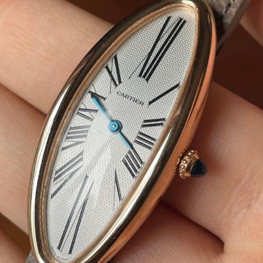 Cartier Baignoire Allongée REF: 2515 in pink gold, 1990s. A refined and elongated design showcasing Cartier’s timeless craftsmanship.
