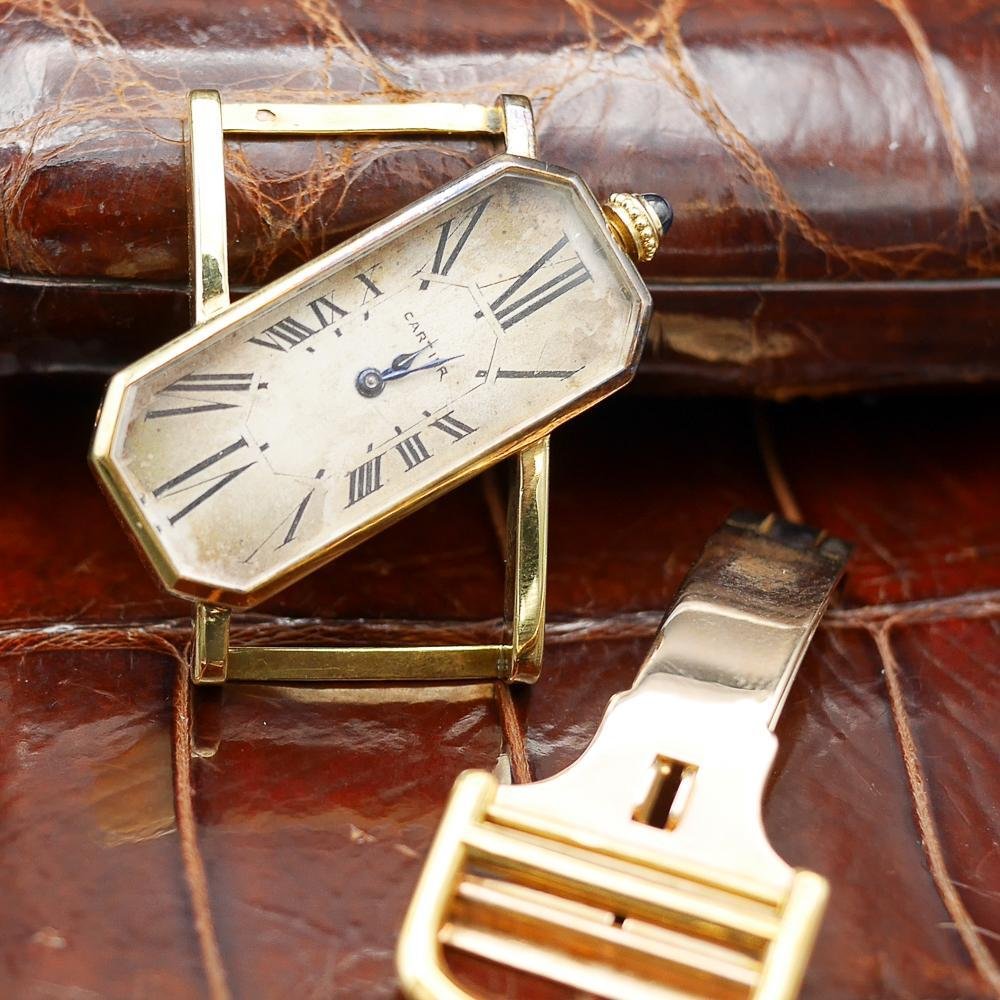 Cartier Driver watch in Yellow gold. Circa: 1930.