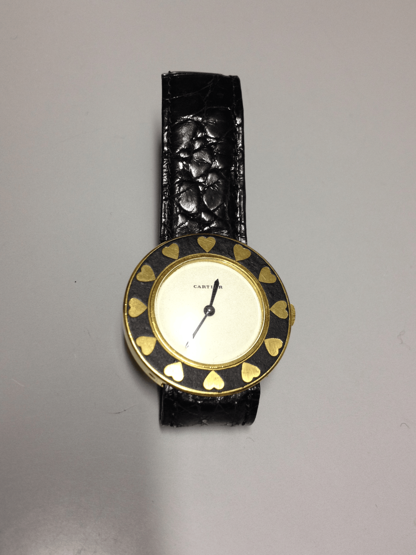 Cartier Retro Dress watch in Yellow gold. Circa: 1960.