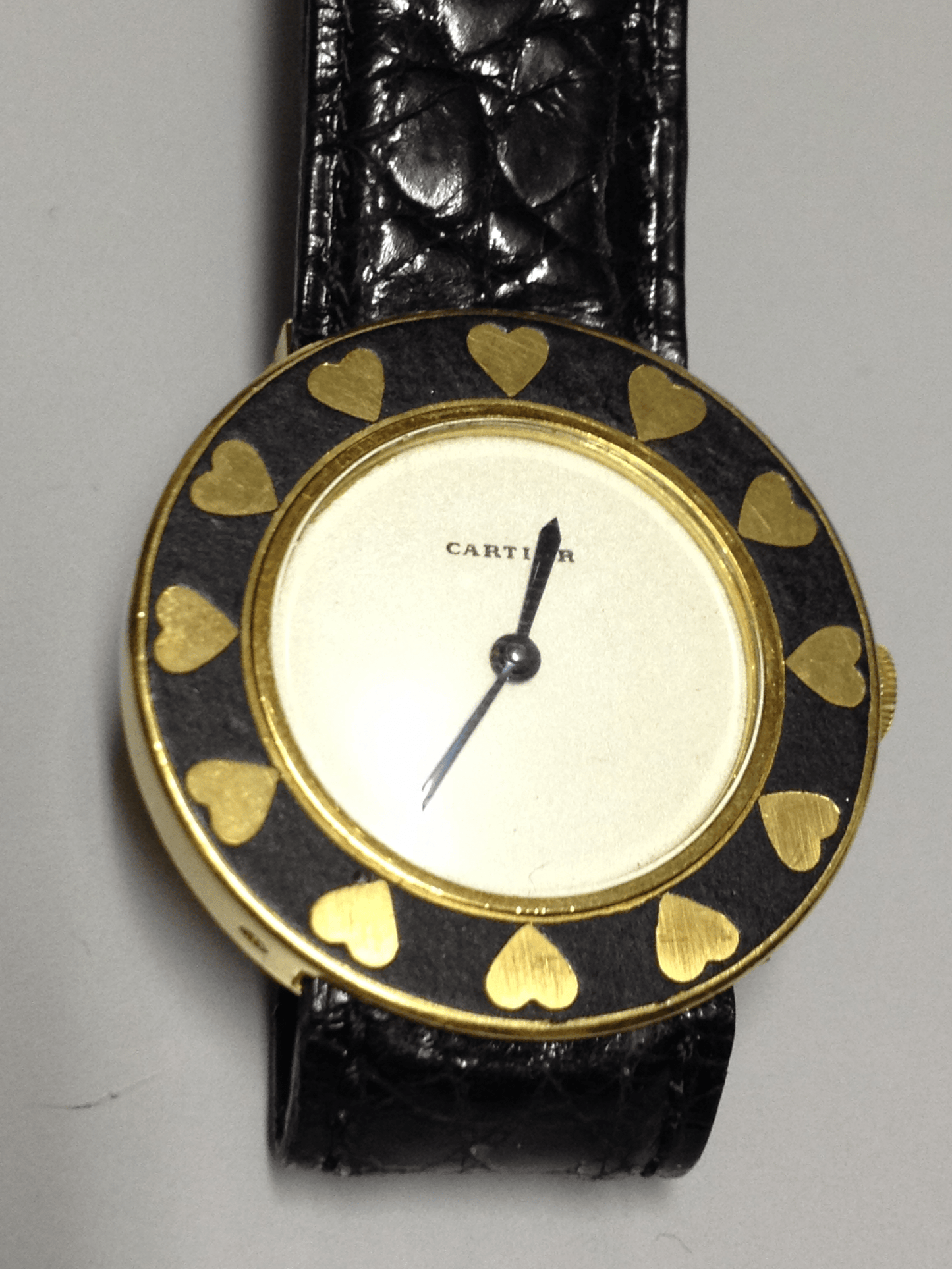 Cartier Retro Dress watch in Yellow gold. Circa: 1960.