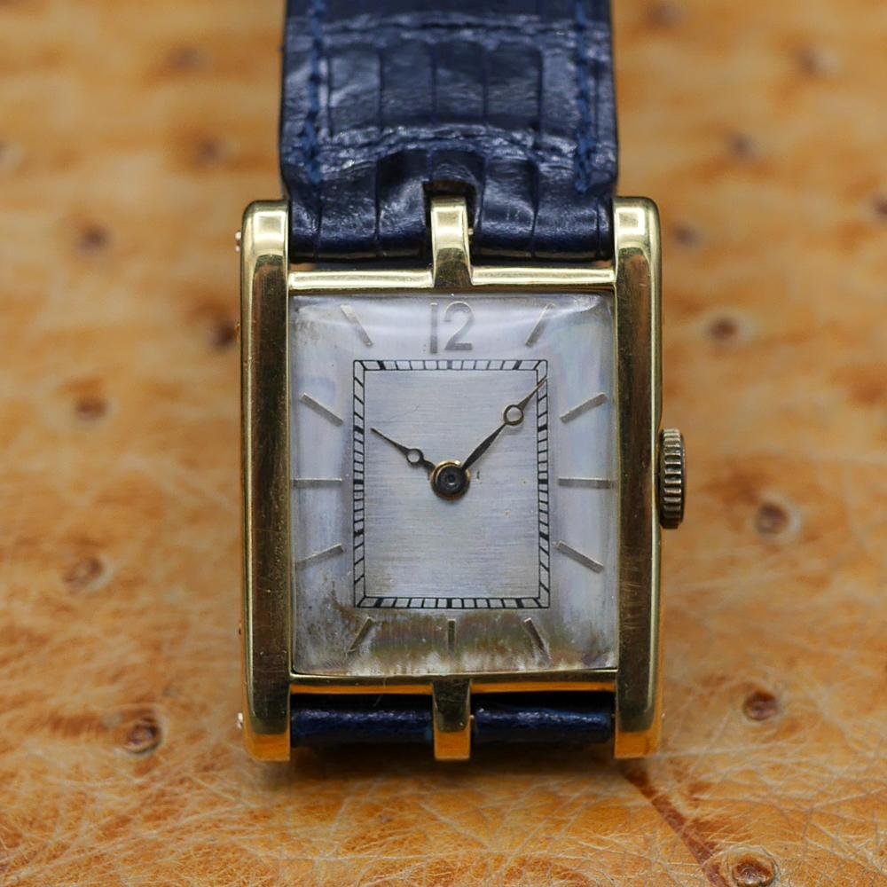 Cartier Tank in Yellow gold. Circa: 1950.