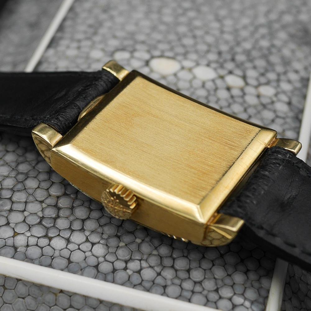 Patek Philippe Bombe Ref: 2476 in Yellow Gold, 1956, Manual Winding, Caliber 9”90