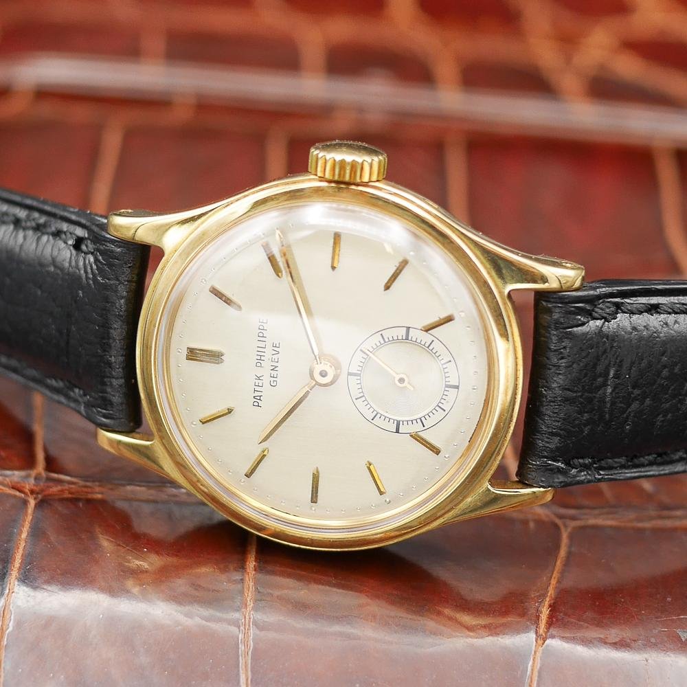 Patek Philippe Calatrava Ref. 2451 watch, yellow gold, 31mm, circa 1953, classic and refined design.