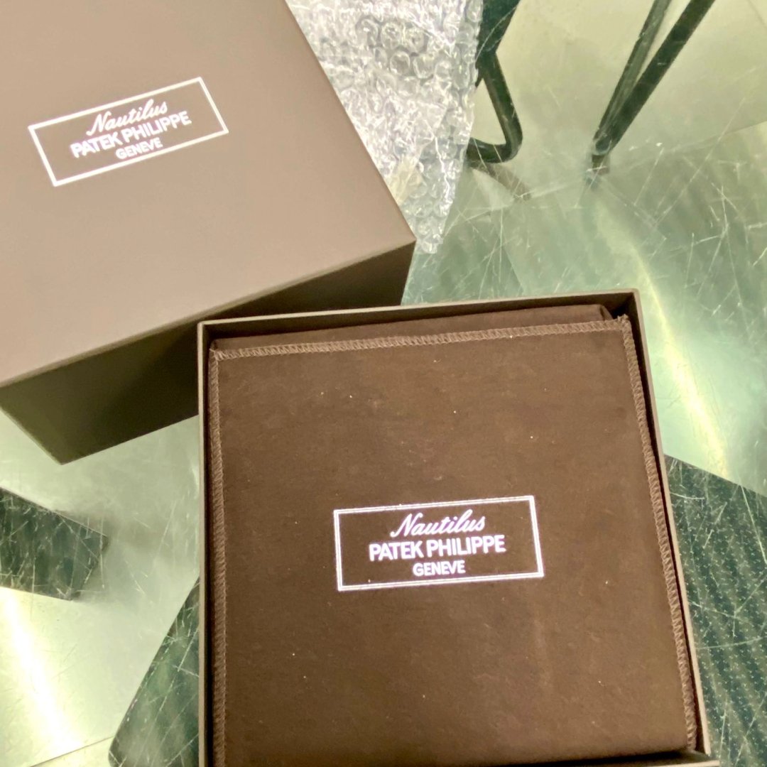 Patek Philippe Nautilus 40 Anniversary Ref.5711/1P Platinum - Pires - Mauboussin