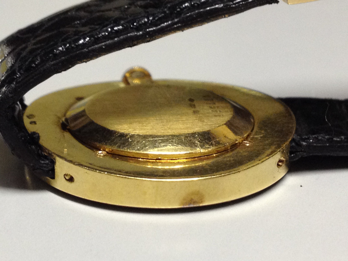 Cartier Retro Dress watch in Yellow gold. Circa: 1960.