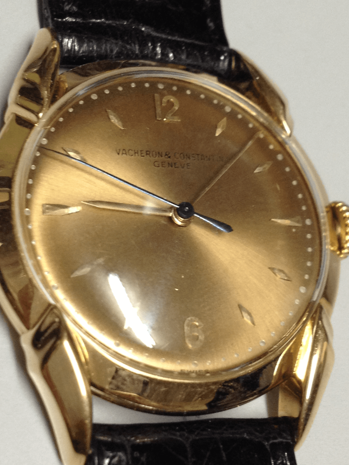 Vacheron&Constantin Cows Horn in Pink gold. Circa:1950