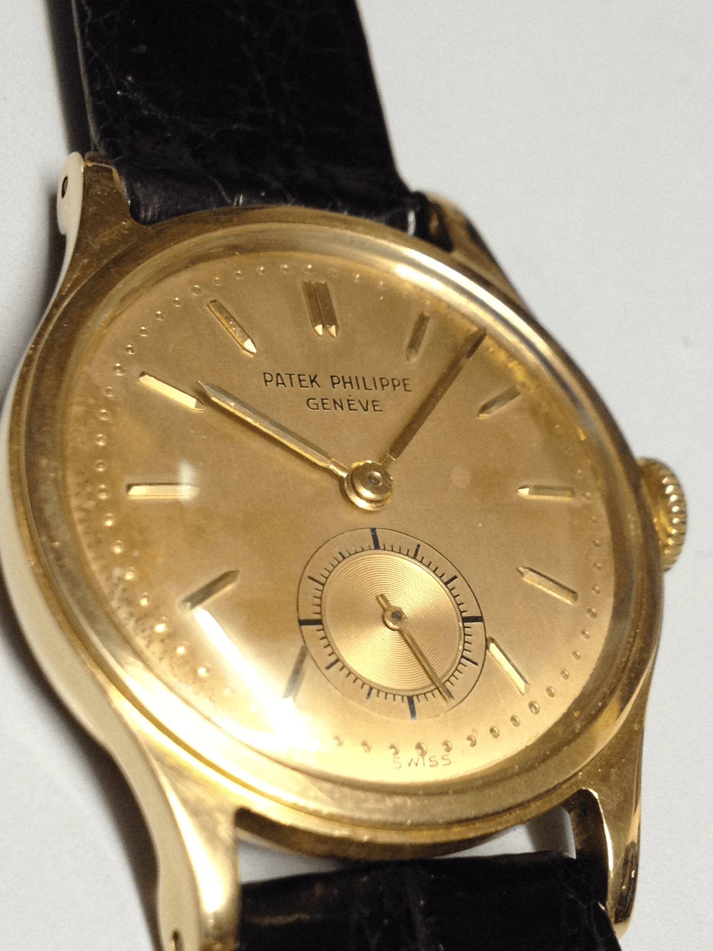 Patek Philippe Calatrava Ref: 2451 in Pink gold. Circa: 1952.
