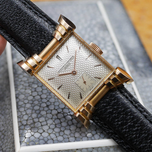 Vacheron&Constantin Ricciolo Guilloche Dial watch in Pink gold. Circa:1945