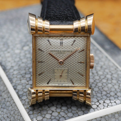 Vacheron&Constantin Ricciolo Guilloche Dial watch in Pink gold. Circa:1945