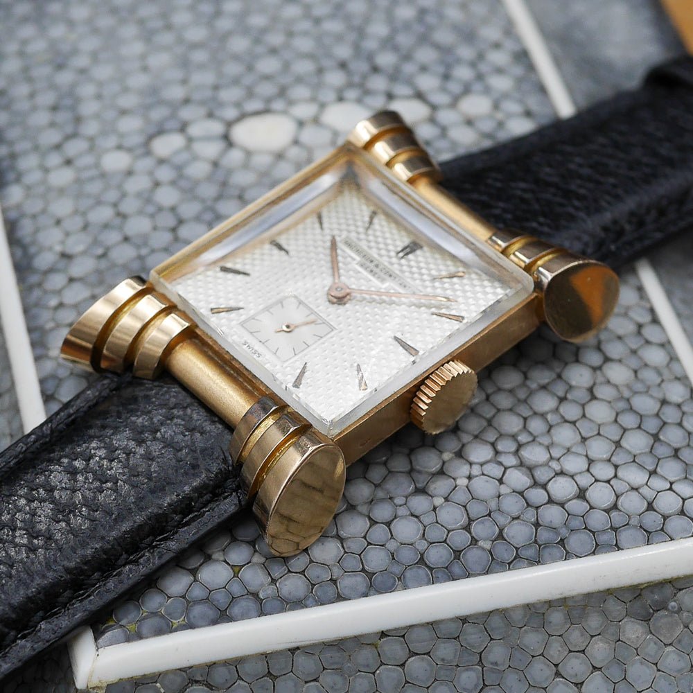 Vacheron&Constantin Ricciolo Guilloche Dial watch in Pink gold. Circa:1945