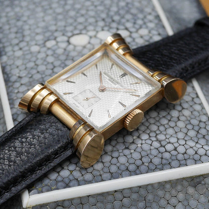 Vacheron&Constantin Ricciolo Guilloche Dial watch in Pink gold. Circa:1945