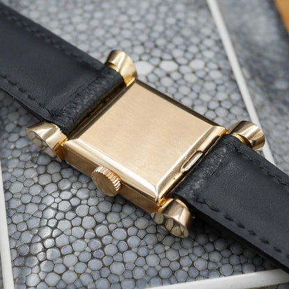 Vacheron&Constantin Ricciolo Guilloche Dial watch in Pink gold. Circa:1945