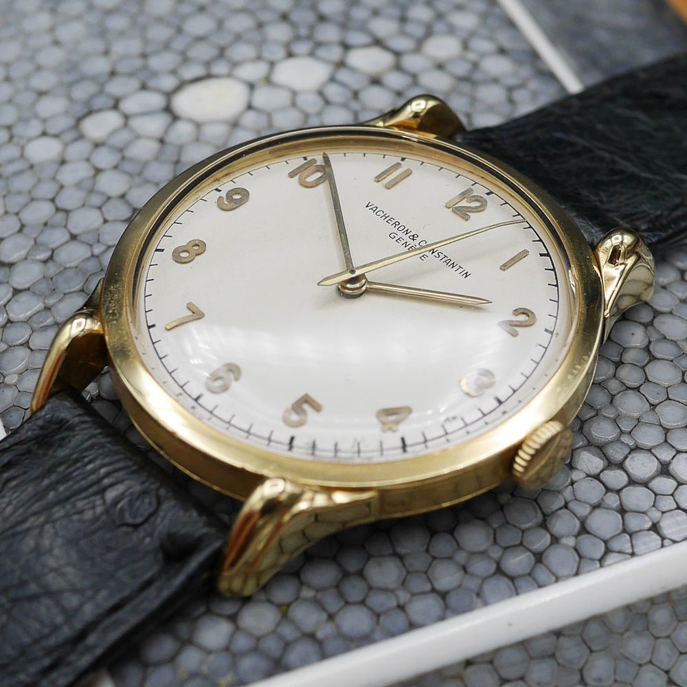 Vacheron&Constantin Round Center Second with Arabic Numerals in Yellow gold. Circa: 1950