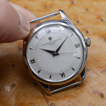 Vacheron & Constantion Round Manual Cuir in Stainless Steel. Circa: 1952.
