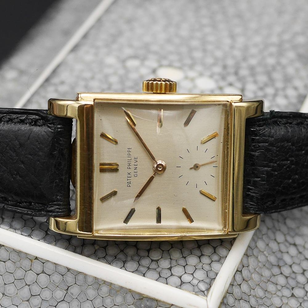 Patek Philippe Bombe Ref: 2476 in Yellow Gold, 1956, Manual Winding, Caliber 9”90