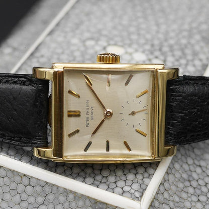 Patek Philippe Bombe Ref: 2476 in Yellow Gold, 1956, Manual Winding, Caliber 9”90