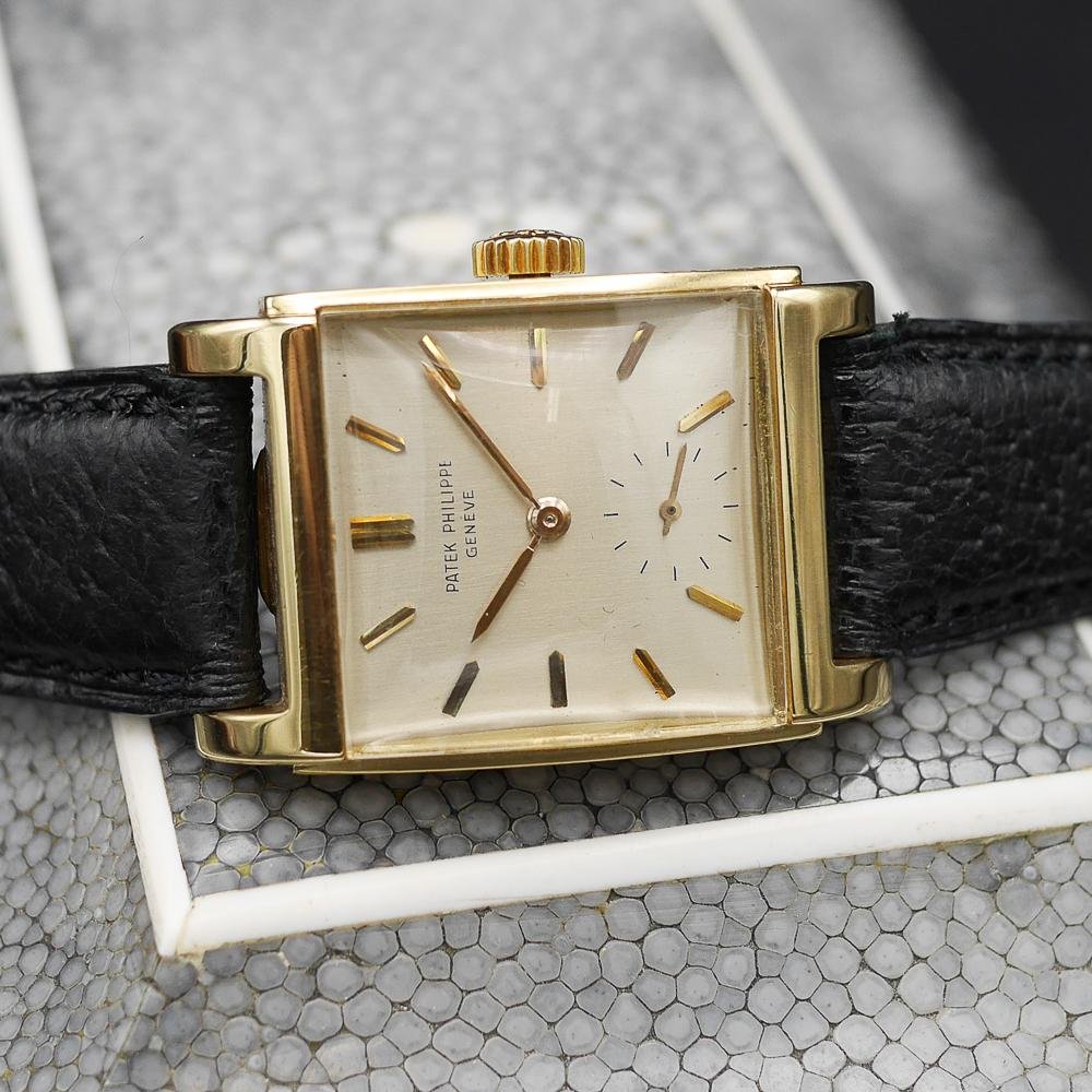 Patek Philippe Bombe Ref: 2476 in Yellow Gold, 1956, Manual Winding, Caliber 9”90