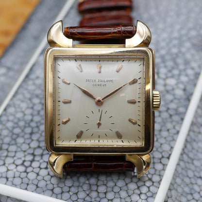 Patek Philippe Bulls Horn Ref 2423 in Yellow Gold, Circa 1950 -