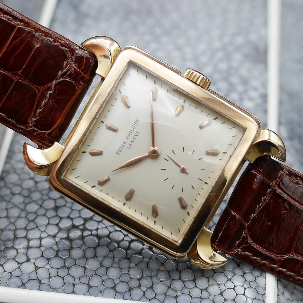 Patek Philippe Bulls Horn Ref 2423 in Yellow Gold, Circa 1950 