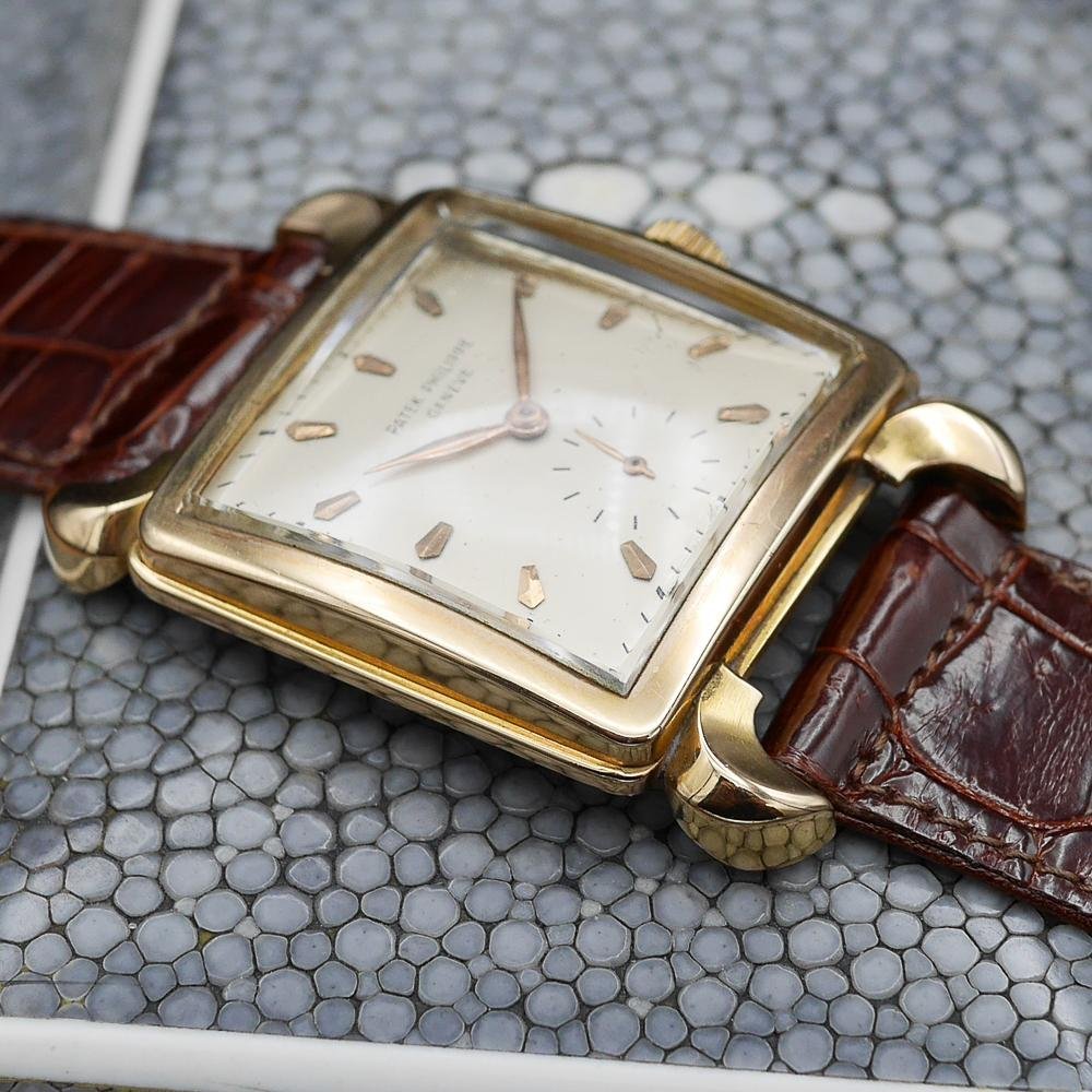 Patek Philippe Bulls Horn Ref 2423 in Yellow Gold, Circa 1950 