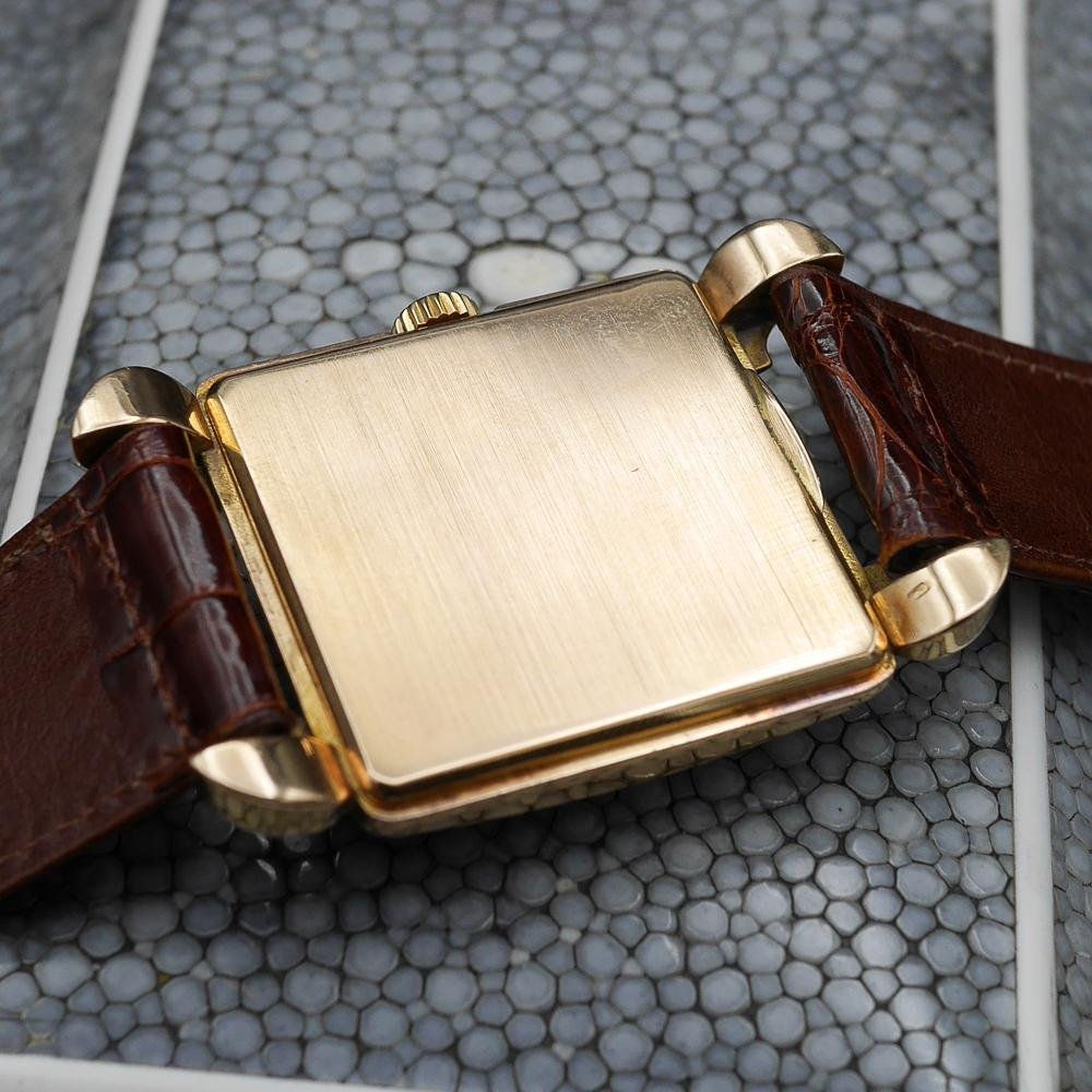 Patek Philippe Bulls Horn Ref 2423 in Yellow Gold, Circa 1950