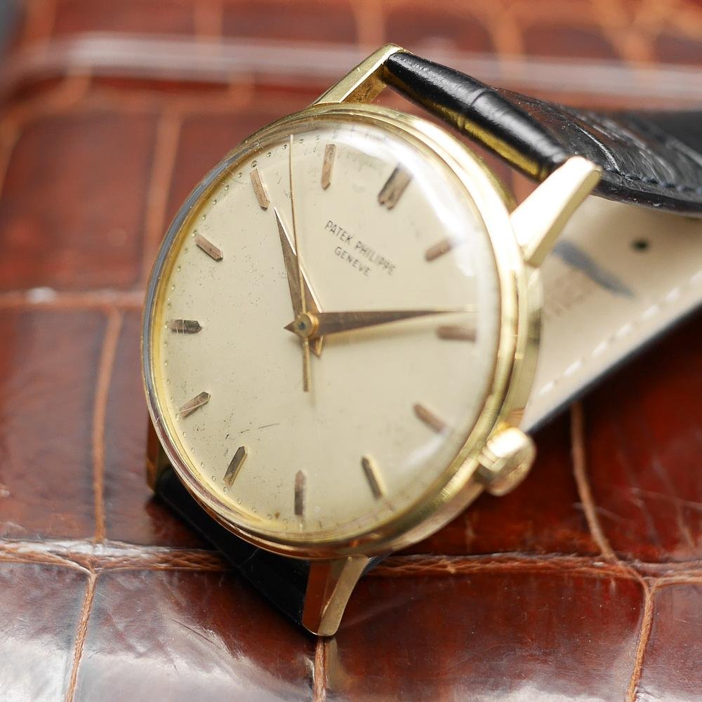 Patek Philippe Calatrava Ref:2411 in Yellow gold. Circa:1966