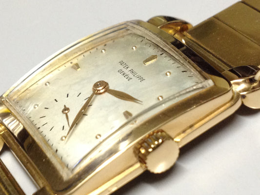 Patek Philippe Retro watch Ref: 2424 in Pink gold. Circa: 1950.
