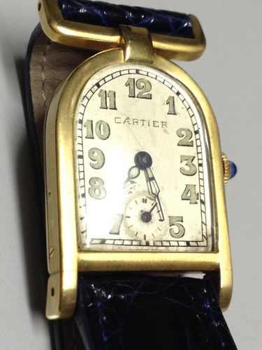 Cartier Horse shoe in Yellow gold 14kt. Circa:1940.