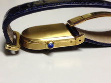 Load image into Gallery viewer, Cartier Horse shoe in Yellow gold 14kt. Circa:1940.
